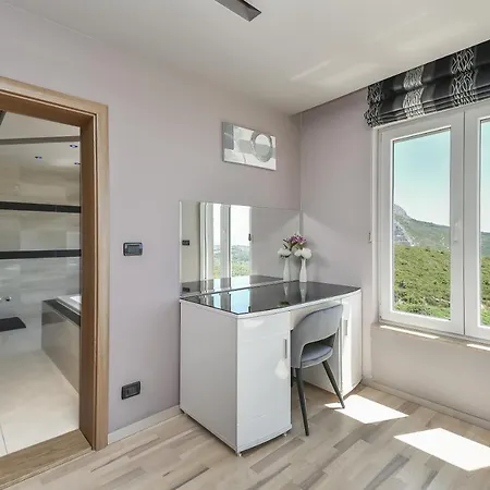 Luxury Domani With Indoor Pool Villa